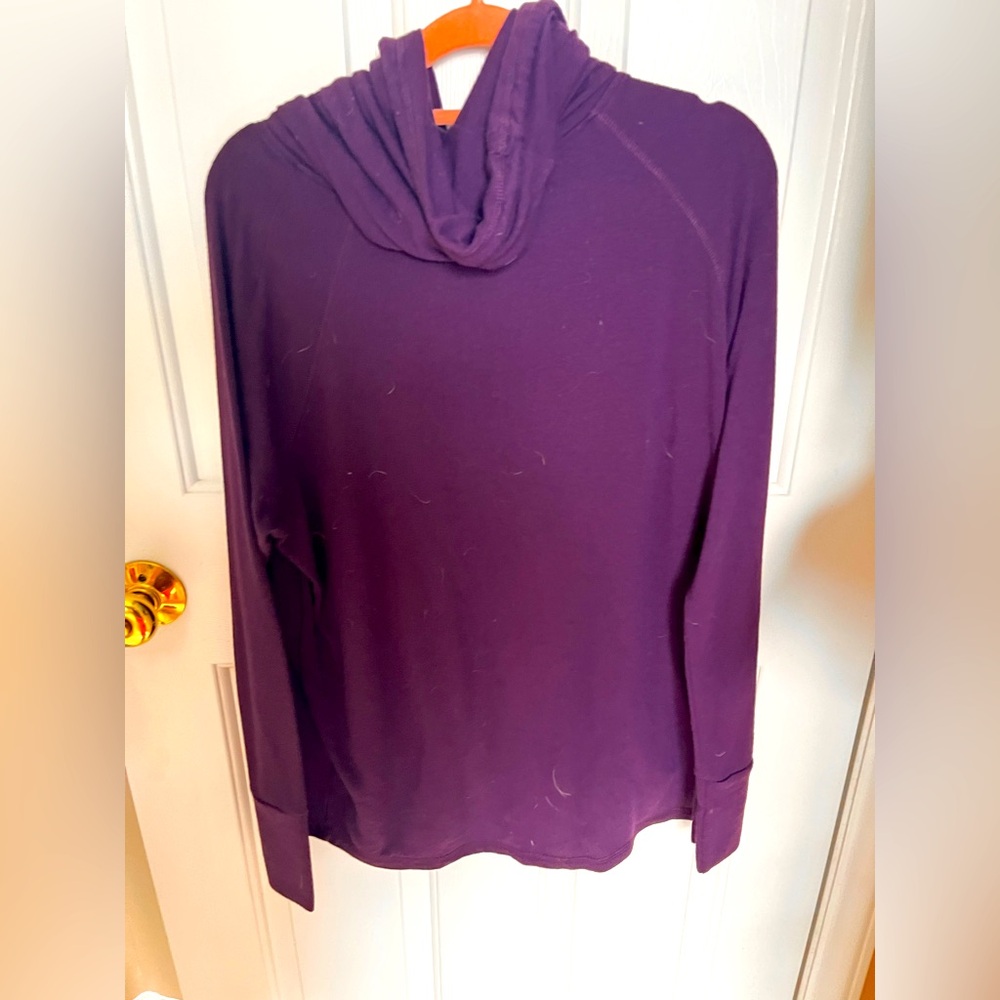 For Sale

Women’s XXL cowl neck Long-sleeved pullover sweatshirt
